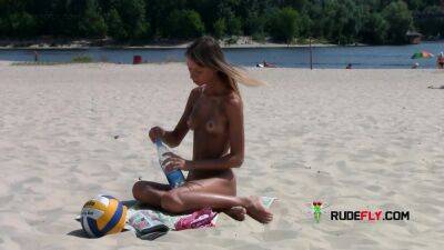 Voyeur catches multiple young nudist babes on a hidden camera - hclips