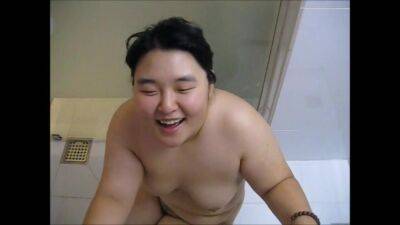 Chubby Korean GF's golden shower - sunporno.com - North Korea