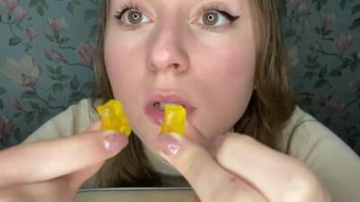 Vore With Gummy Bears - hclips