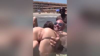 Dude Just Getting Blowed In The Ocean - hclips