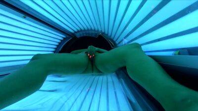 Nude Girl Caresses Herself In The Solarium - hclips