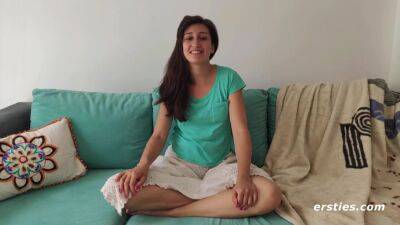 Sexy Yoga Teacher Shows Us How She Relaxes - hclips