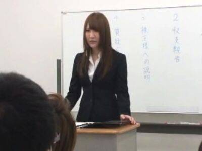 Cute Asian college girl Mai Ly fucks her dildo - drtuber - Japan