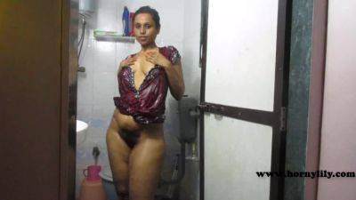 Indian College 18 Year Old Big Ass Babe In Bathroom Taking Shower - hclips - India
