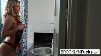 Brooklyn Chase flaunts her stunning body & masturbates to pleasure - sexu.com