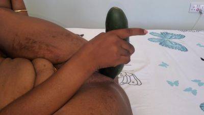 Biggest Cucumber In My Pussy So Amazing When I Cum With Cucumber - hclips