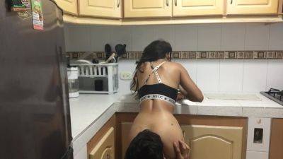 My Boyfriend - Im In The Kitchen Washing The Dishes My Boyfriend Arrives Very Hot His Penis Hits Me He Takes Of - upornia