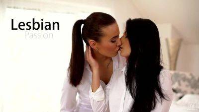 Vanessa Decker - Lesbian Passion - S19:E17 - porntry.com